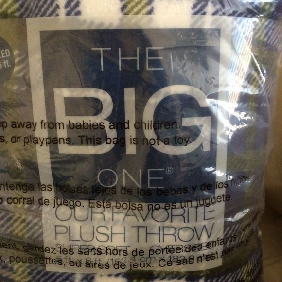 The Big One Plush Blanket Oversized Blue Plaid - Picture 2 of 6
